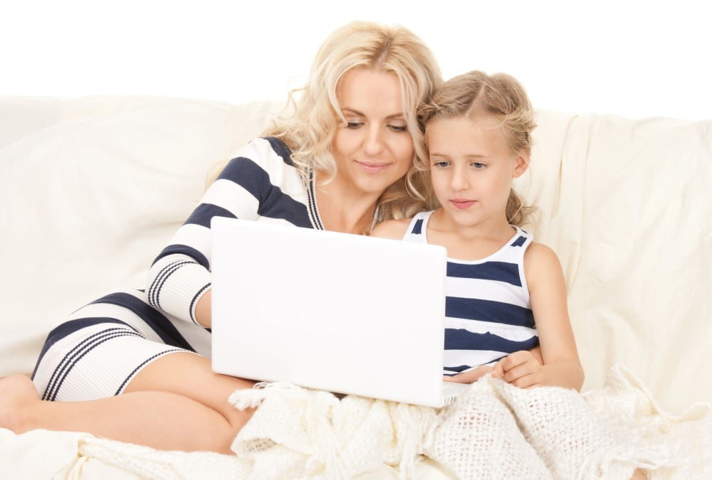 Mor og datter shopper online